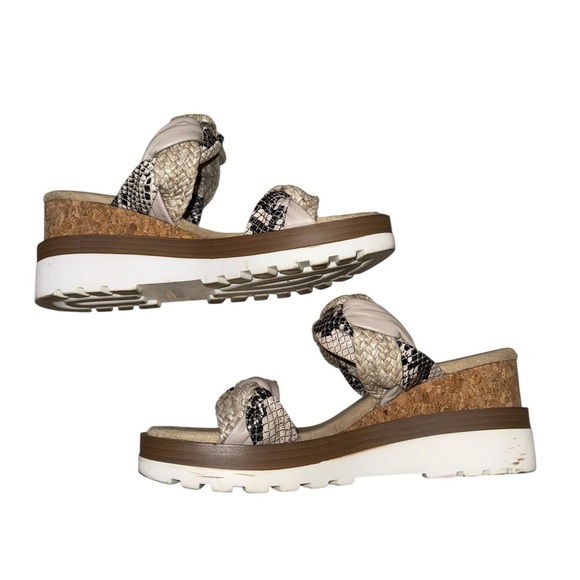 Vaneli® Chelsa Leather Cutout Slide Sandals – Size 8.5 - Picture 5 of 8